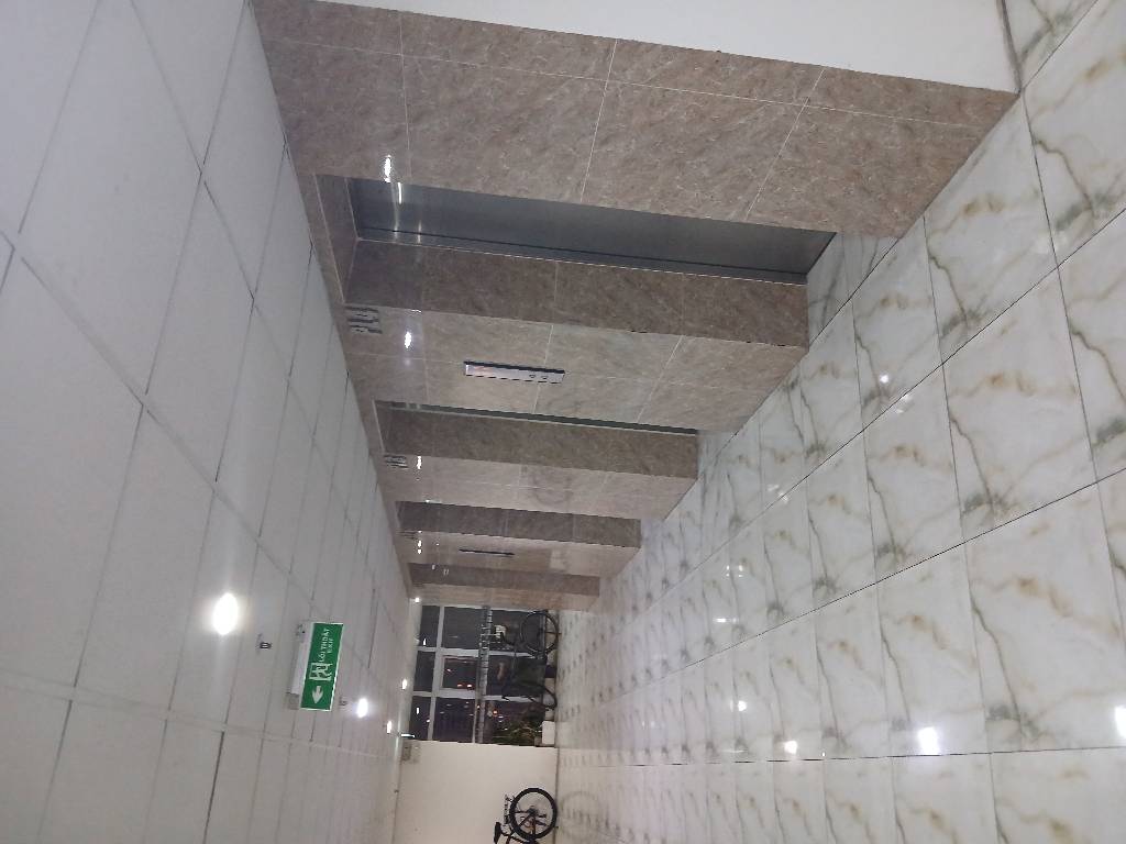 Bán nhà Lĩnh Nam - diện tích 115m2 24 tầng - MẶT PHỐ - Ô TÔ DỪNG ĐỖ - giá 5,9 tỷ