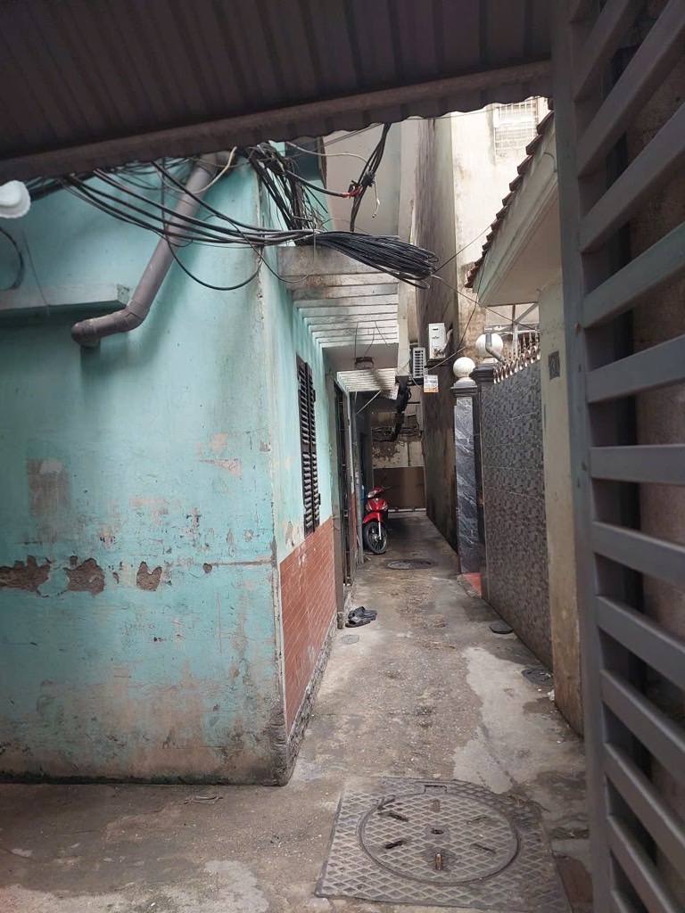 Bán nhà Đại La - diện tích 31.8m2 5 tầng - 2 mặt thoáng - giá 10 tỷ