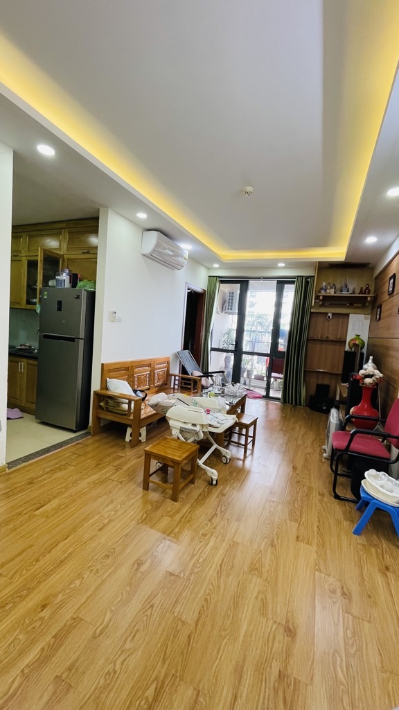 Bán nhà Trịnh Đình Cửu - diện tích 75m2 7 tầng - Chung cư Metropolitan CT36 - giá 6,4 tỷ