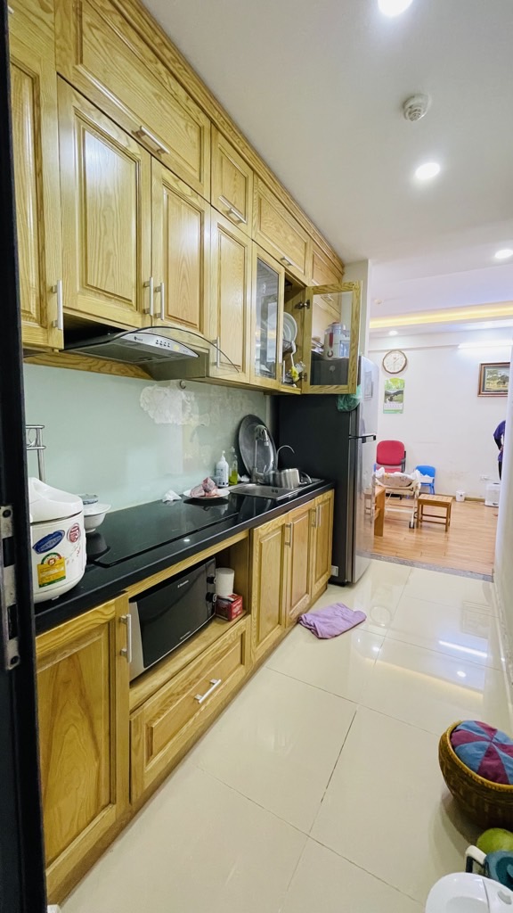 Bán nhà Trịnh Đình Cửu - diện tích 75m2 7 tầng - Chung cư Metropolitan CT36 - giá 6,4 tỷ