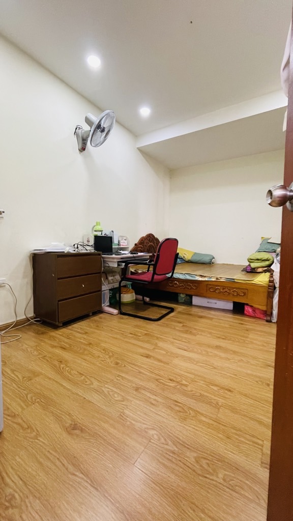 Bán nhà Trịnh Đình Cửu - diện tích 75m2 7 tầng - Chung cư Metropolitan CT36 - giá 6,4 tỷ