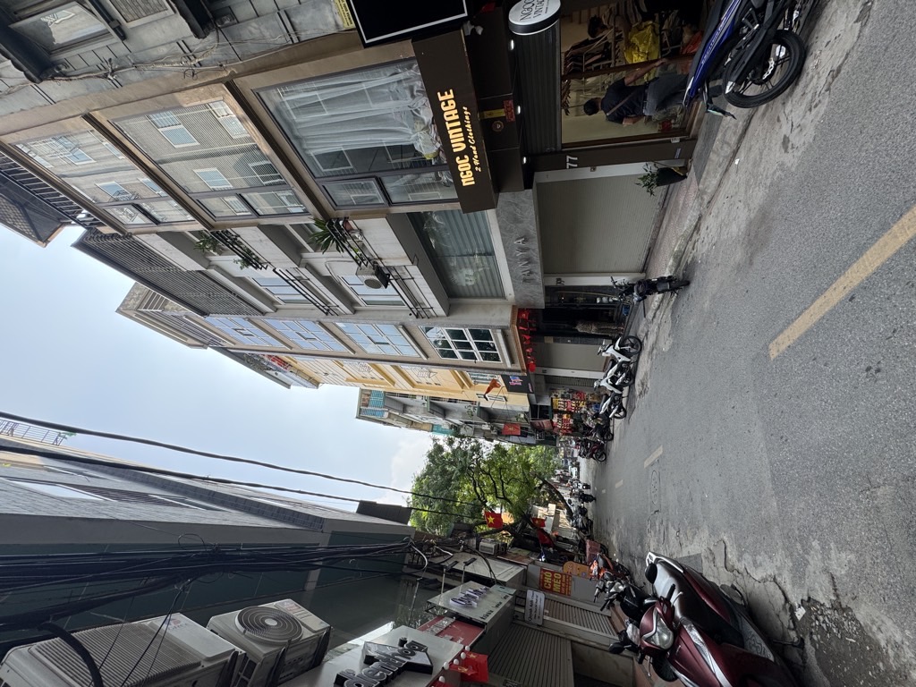 Bán nhà Trần Hữu Tước - diện tích 16,6m2 5 tầng - Mặt phố, 1 mặt đường 1 mặt ngõ - giá 6,9 tỷ