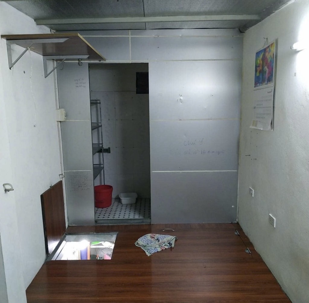 Bán nhà Mai Động - diện tích 11m2 2 tầng - Mặt phố kinh doanh sầm uất - giá 1,6 tỷ