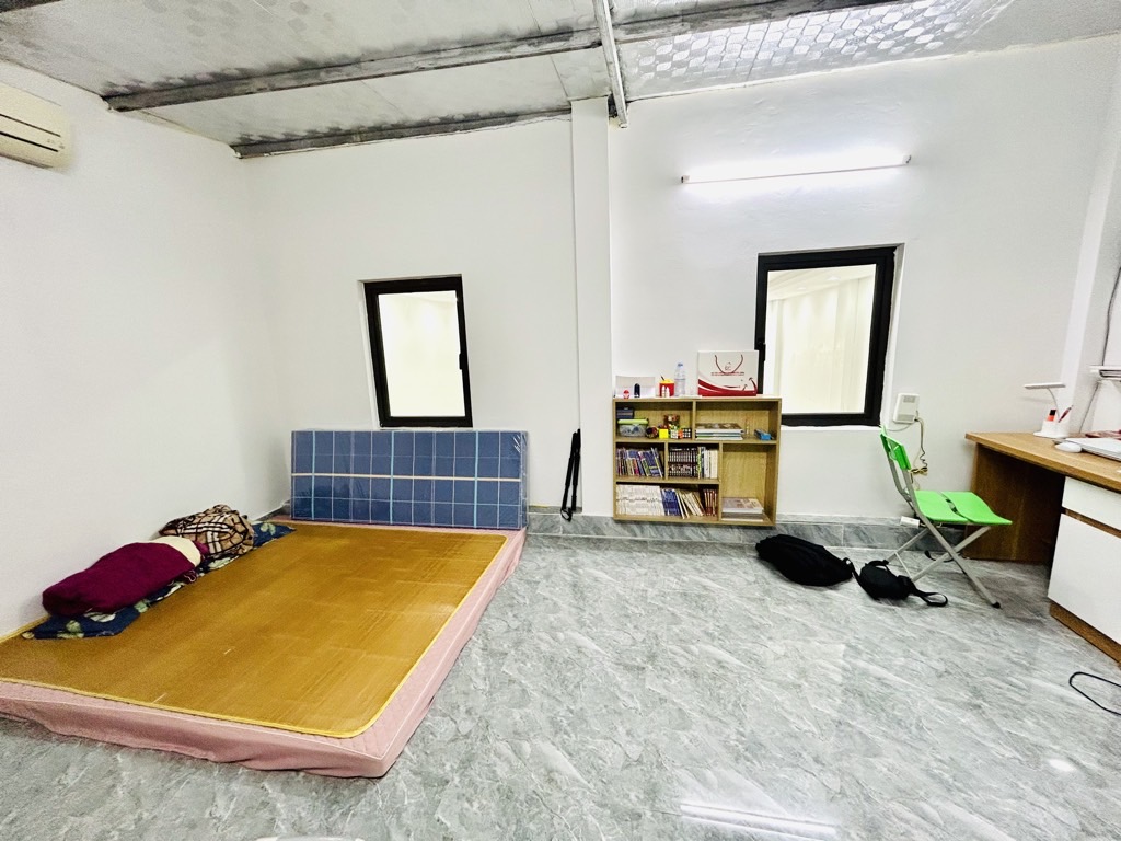 Bán nhà Vĩnh Hưng - diện tích 107m2 2 tầng - MẶT NGÕ - Ô TÔ - giá 8,8 tỷ