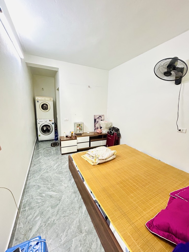 Bán nhà Vĩnh Hưng - diện tích 107m2 2 tầng - MẶT NGÕ - Ô TÔ - giá 8,8 tỷ