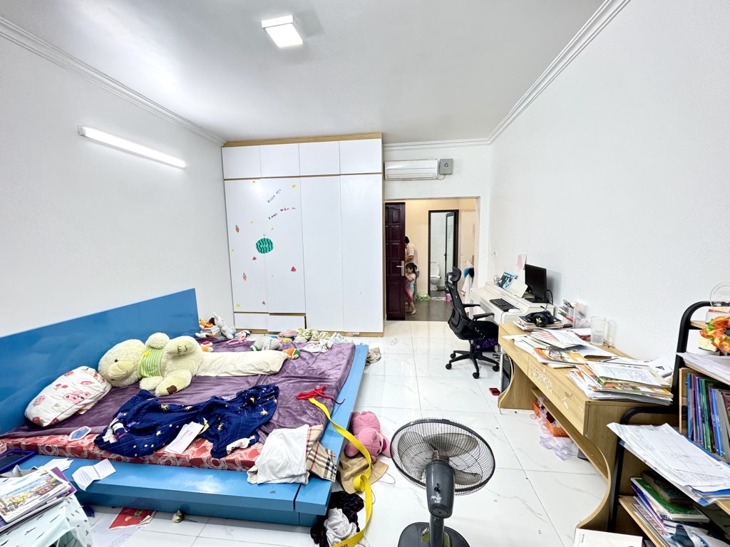 Bán nhà Vương Thừa Vũ - diện tích 41m2 4 tầng - PHÂN LÔ - NGÕ NÔNG - GẦN PHỐ - SÁT OTO - giá 13,8 tỷ