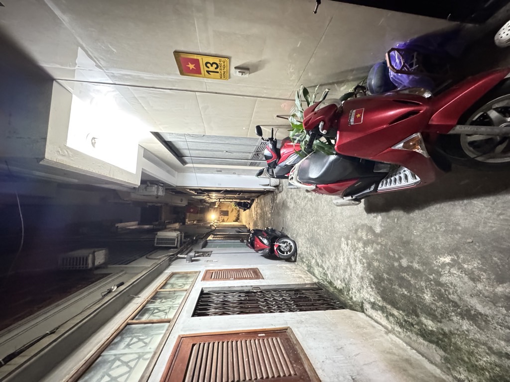 Bán nhà Vương Thừa Vũ - diện tích 41m2 4 tầng - PHÂN LÔ - NGÕ NÔNG - GẦN PHỐ - SÁT OTO - giá 13,8 tỷ