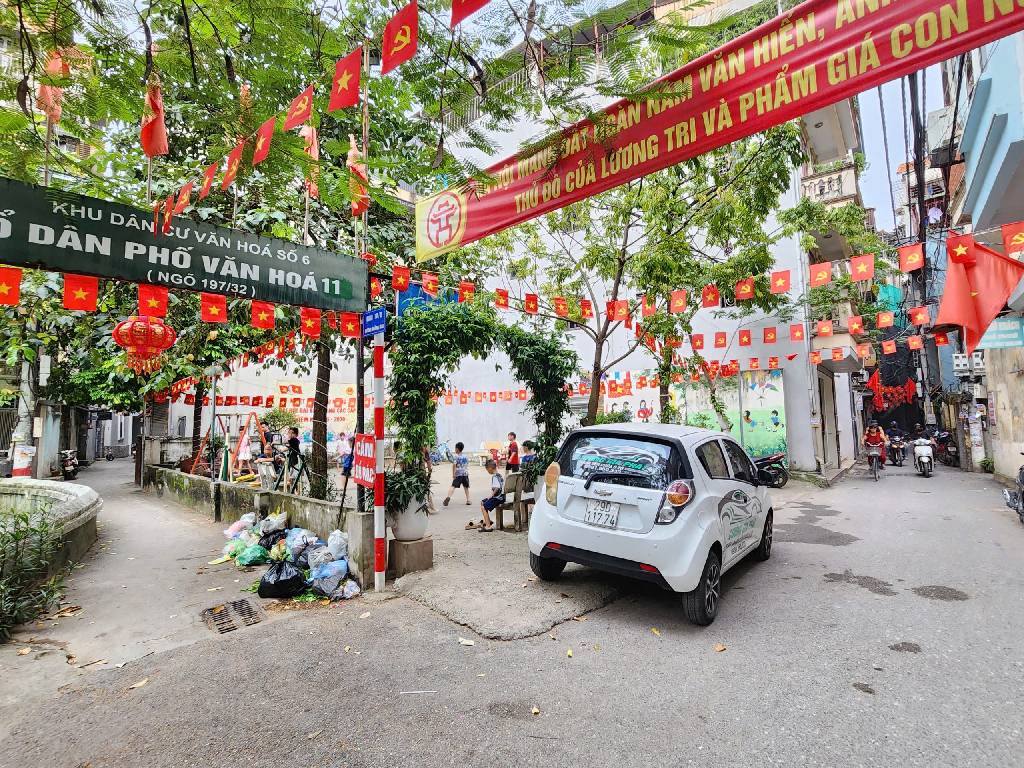 Bán nhà Hoàng Mai - diện tích 30.2m2 5 tầng - Ô tô đỗ cửa - giá 8,2 tỷ