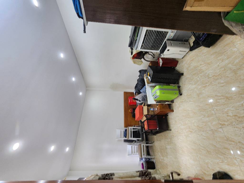 Bán nhà Hoàng Mai - diện tích 30.2m2 5 tầng - Ô tô đỗ cửa - giá 8,2 tỷ