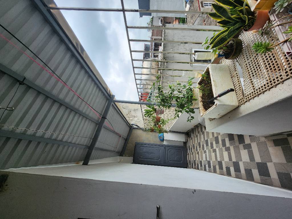 Bán nhà Hoàng Mai - diện tích 30.2m2 5 tầng - Ô tô đỗ cửa - giá 8,2 tỷ