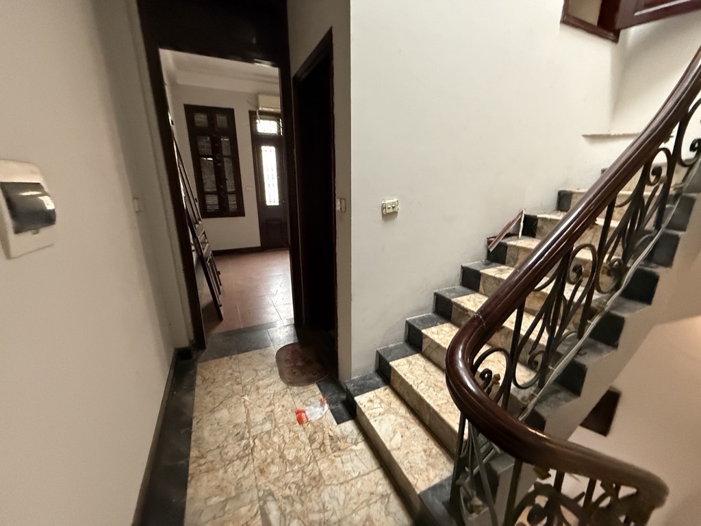 Bán nhà Cù Chính Lan - diện tích 43m2 4 tầng - MẶT PHỐ - KINH DOANH - VỈA HÈ - giá 18,2 tỷ