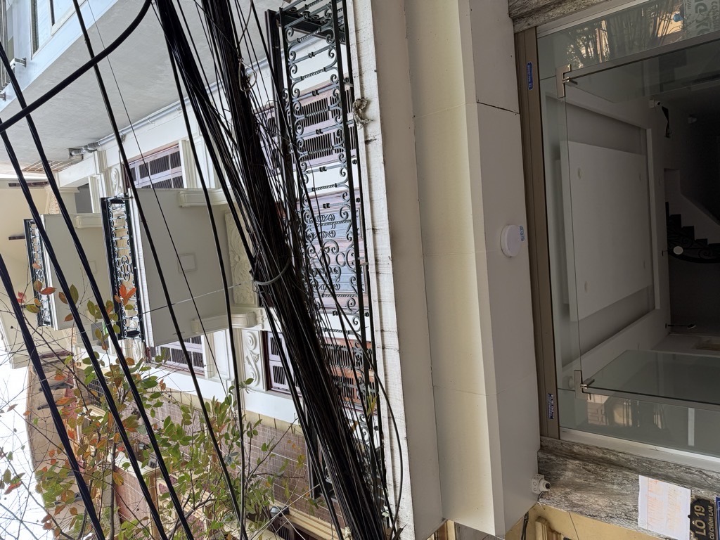 Bán nhà Cù Chính Lan - diện tích 43m2 4 tầng - MẶT PHỐ - KINH DOANH - VỈA HÈ - giá 18,2 tỷ