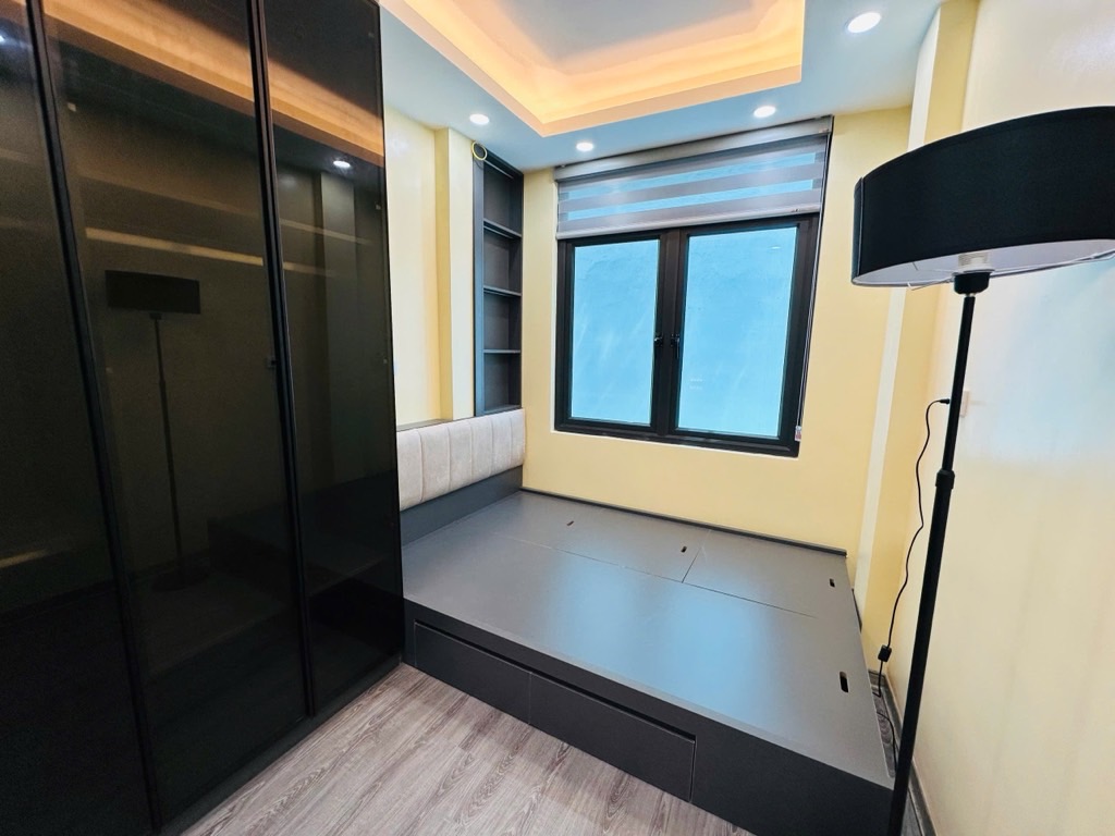Bán nhà mặt phố Đại La - diện tích s.ổ đ.ỏ 15m2 - 5 tầng kiên cố - full nội thất - giá 5,5 tỷ Bán nhà mặt phố Đại La - diện tích s.ổ đ.ỏ 15m2 - 5 tầng kiên cố - full nội thất - giá 5,5 tỷ