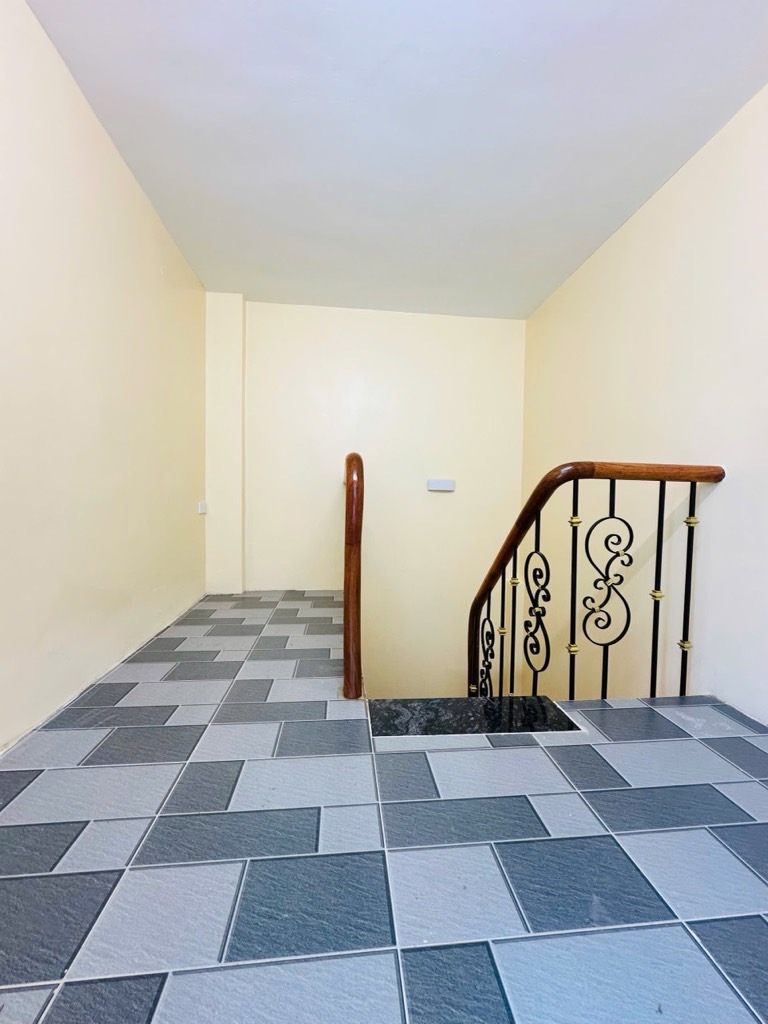 Bán nhà mặt phố Đại La - diện tích s.ổ đ.ỏ 15m2 - 5 tầng kiên cố - full nội thất - giá 5,5 tỷ Bán nhà mặt phố Đại La - diện tích s.ổ đ.ỏ 15m2 - 5 tầng kiên cố - full nội thất - giá 5,5 tỷ