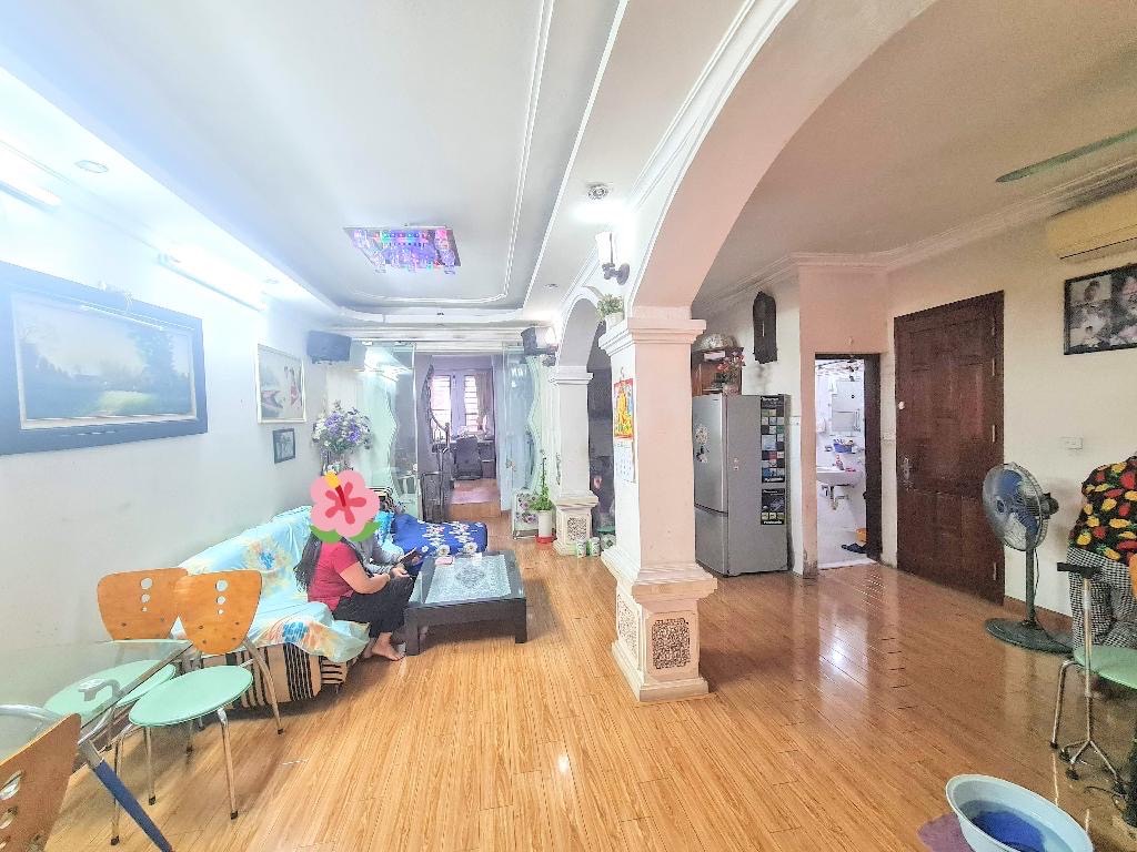 Bán nhà Mai Động - diện tích 39m2 3 tầng - Ô tô lùi cửa - giá 8,2 tỷ