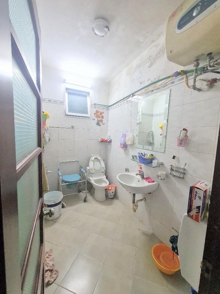 Bán nhà Mai Động - diện tích 39m2 3 tầng - Ô tô lùi cửa - giá 8,2 tỷ