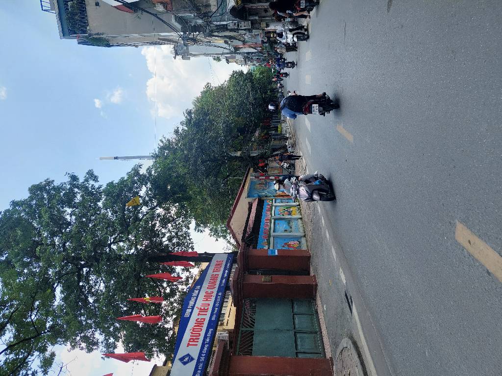 Bán nhà Đặng Tiến Đông - diện tích 51.4m2 5 tầng - Ô TÔ THÔNG VÀO THOẢI MÁI - giá 19,2 tỷ