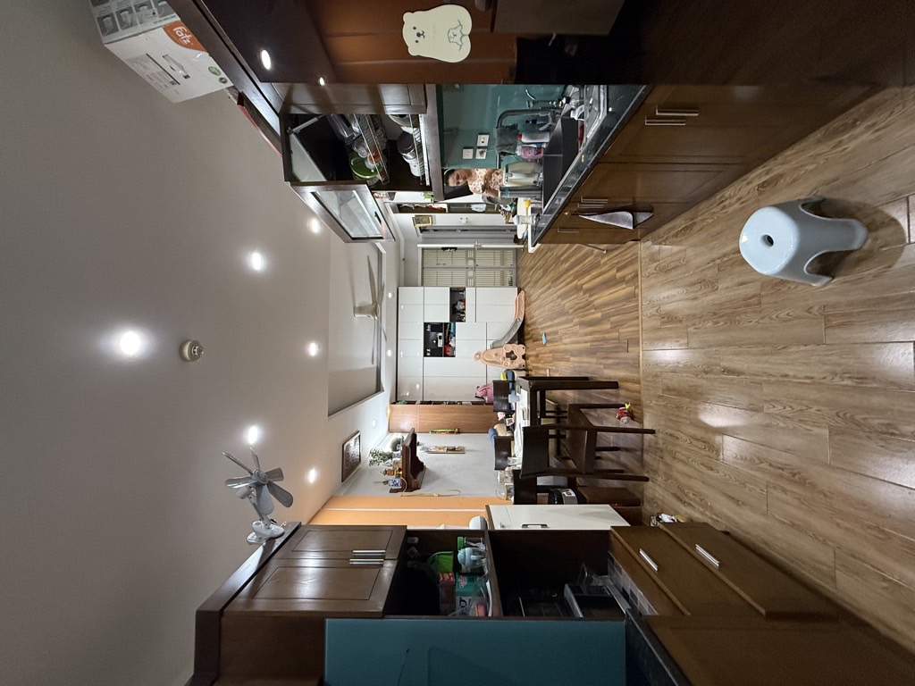 Bán nhà Trần Hoà - diện tích 69,9m2 18 tầng - Căn hộ chung cư đẹp - giá 5,7 tỷ