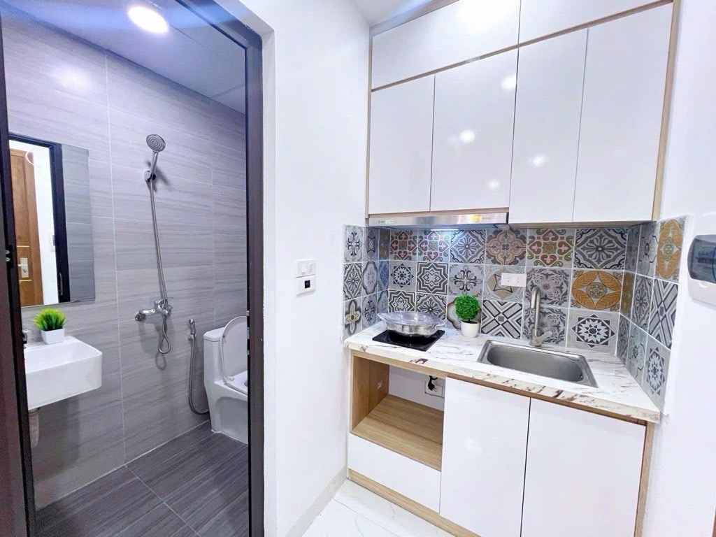 Bán nhà Hoàng Văn Thái - diện tích 60.2m2 7 tầng - Căn hộ dịch vụ vị trí đẹp - giá 20,5 tỷ