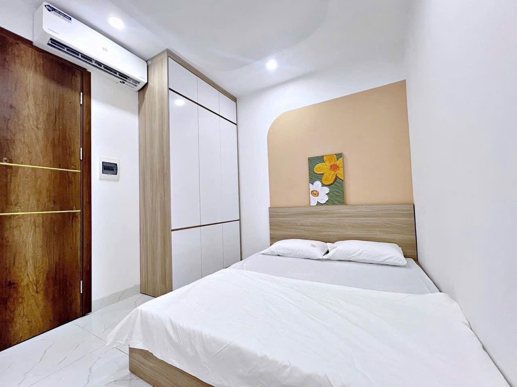 Bán nhà Hoàng Văn Thái - diện tích 60.2m2 7 tầng - Căn hộ dịch vụ vị trí đẹp - giá 20,5 tỷ