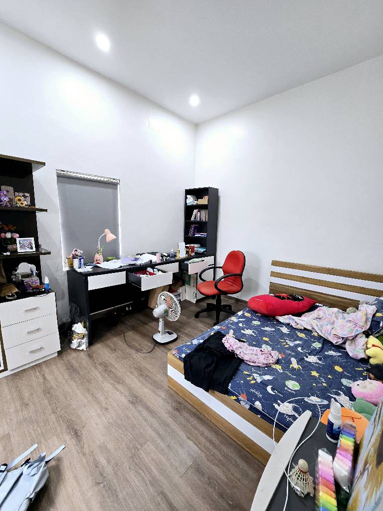 Bán nhà Nguyễn Khoái - diện tích 86m2 3 tầng - Ô TÔ ĐỂ TRONG NHÀ - giá 11 tỷ