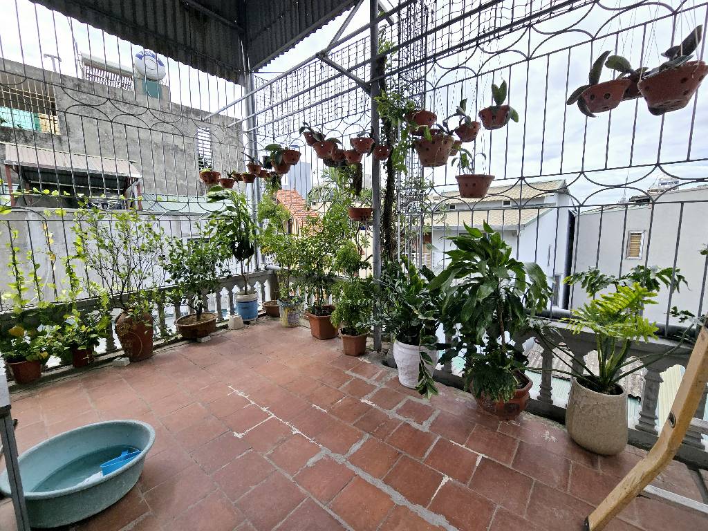 Bán nhà Nguyễn Khoái - diện tích 86m2 3 tầng - Ô TÔ ĐỂ TRONG NHÀ - giá 11 tỷ