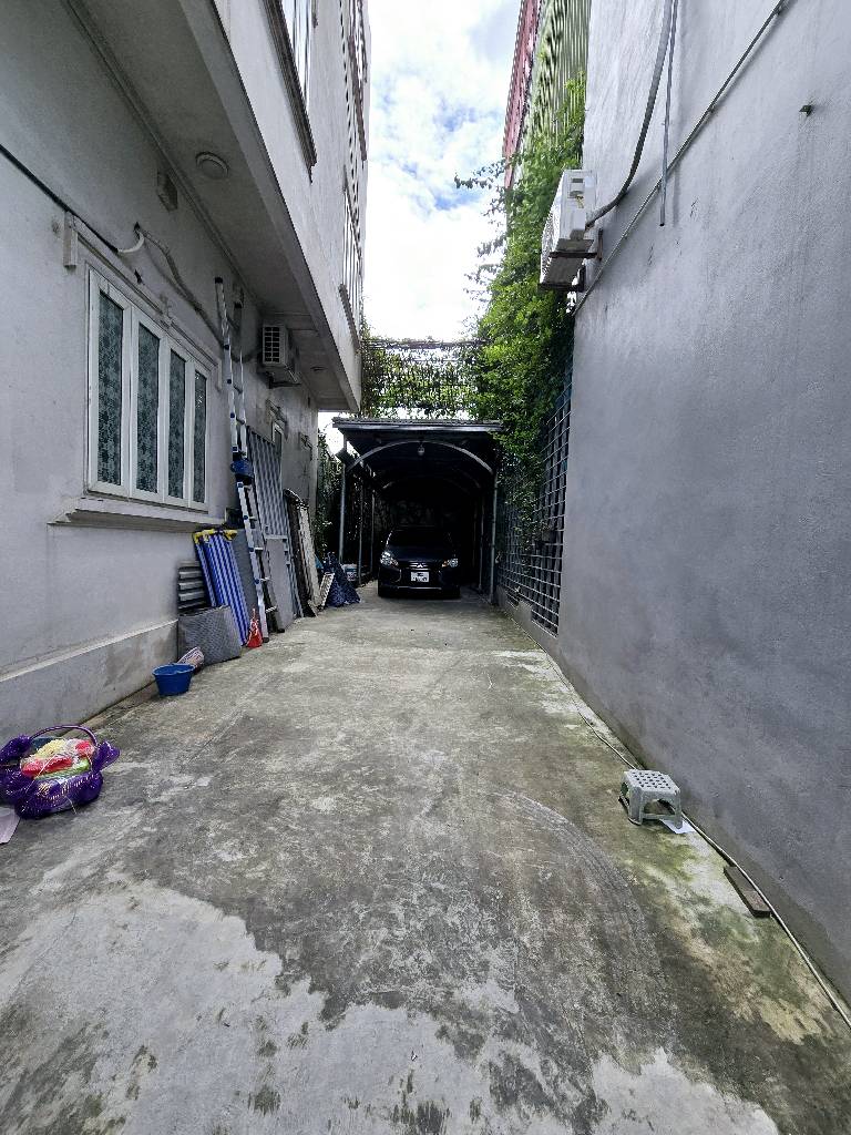 Bán nhà Nguyễn Khoái - diện tích 51m2 1 tầng - Ô TÔ - giá 5,5 tỷ