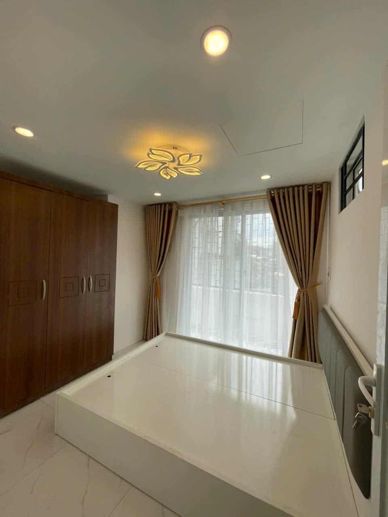 Bán nhà Văn Chương - diện tích 15m2 4 tầng - Lô góc - giá 3,4 tỷ