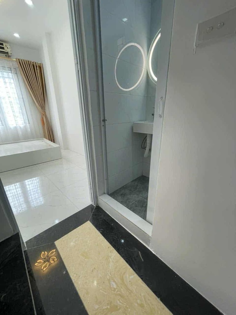 Bán nhà Văn Chương - diện tích 15m2 4 tầng - Lô góc - giá 3,4 tỷ