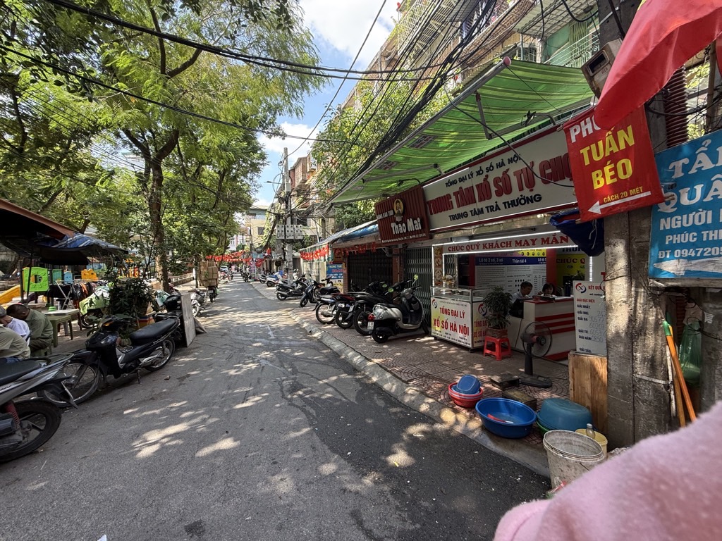 Bán nhà Văn Chương - diện tích 15m2 4 tầng - Lô góc - giá 3,4 tỷ