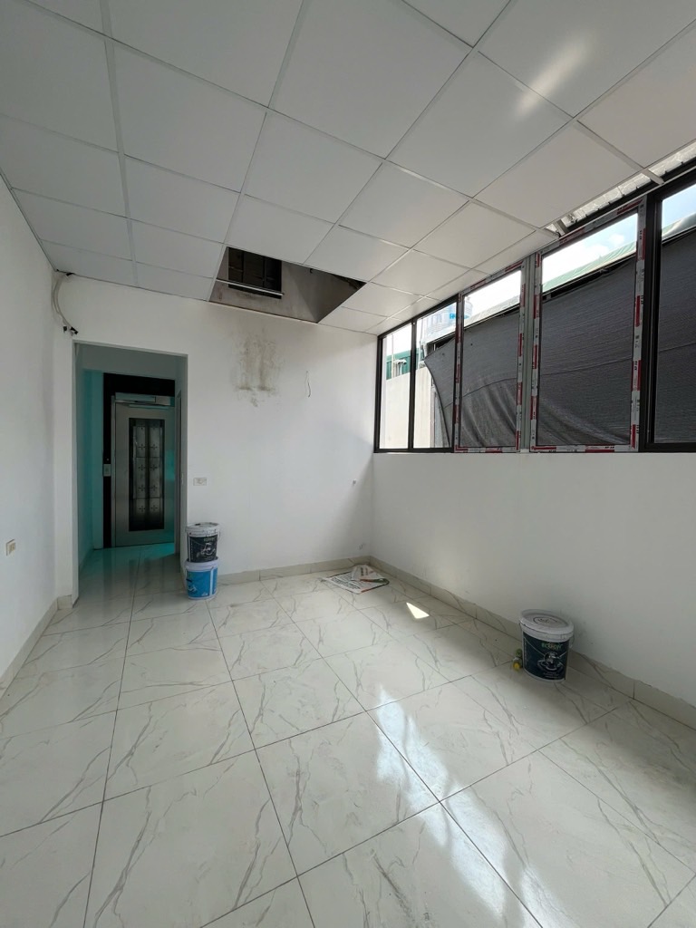 Bán nhà Tam Trinh - diện tích 30.4m2 5 tầng - Ô tô đỗ cổng - giá 6 tỷ