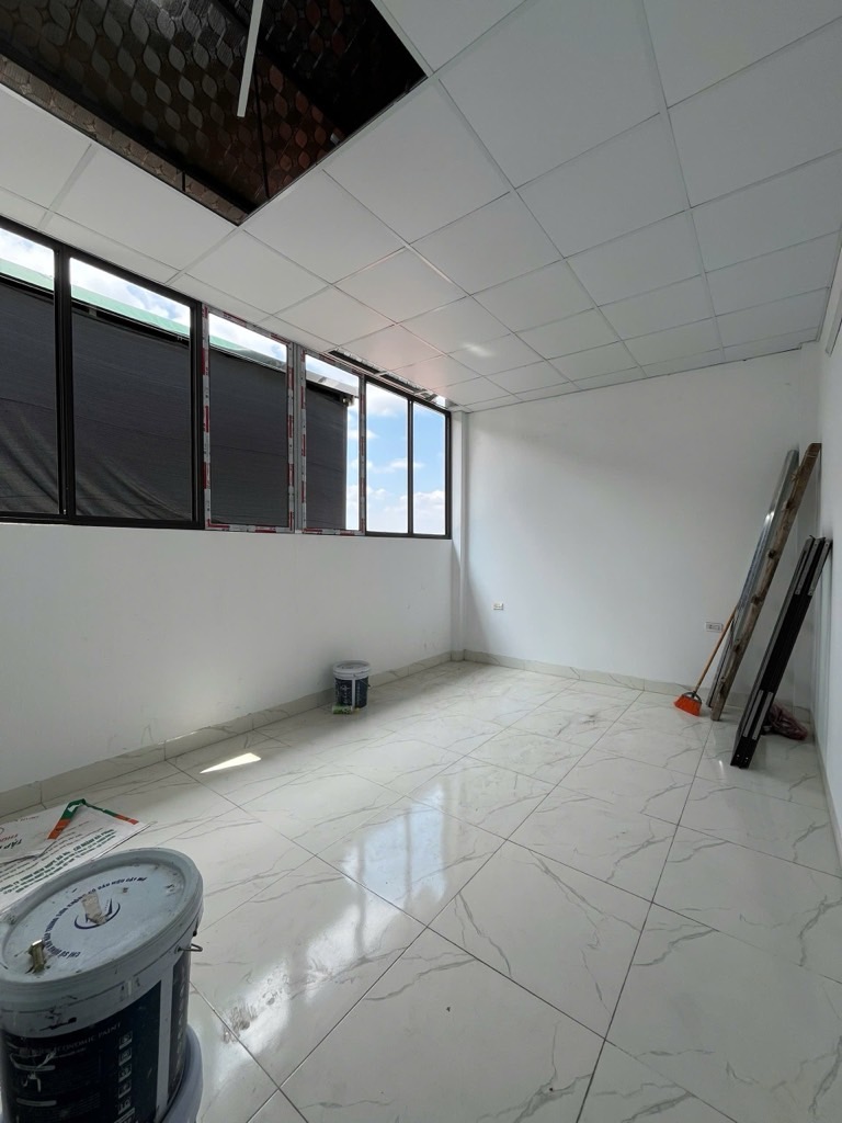 Bán nhà Tam Trinh - diện tích 30.4m2 5 tầng - Ô tô đỗ cổng - giá 6 tỷ