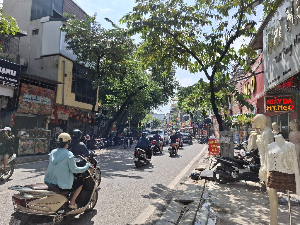 Bán nhà Trương Định - diện tích 65m2 1 tầng - Nhà cũ xác định bán đất - giá 13,68 tỷ