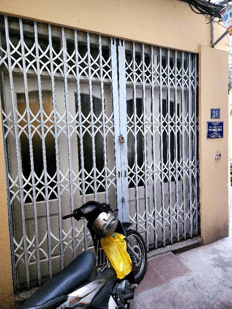 Bán nhà Ngõ Văn Chương - diện tích 55.7m2 3 tầng - Nhà lô góc, 2 mặt ngõ - giá 13,5 tỷ