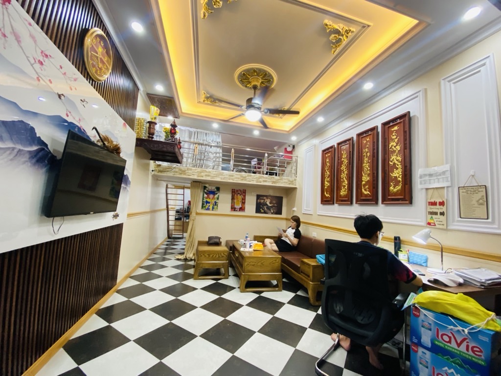 Bán nhà Mai Động - diện tích 60m2 2 tầng - Tập thể tầng 1 đẹp ở ngay - giá 4,1 tỷ