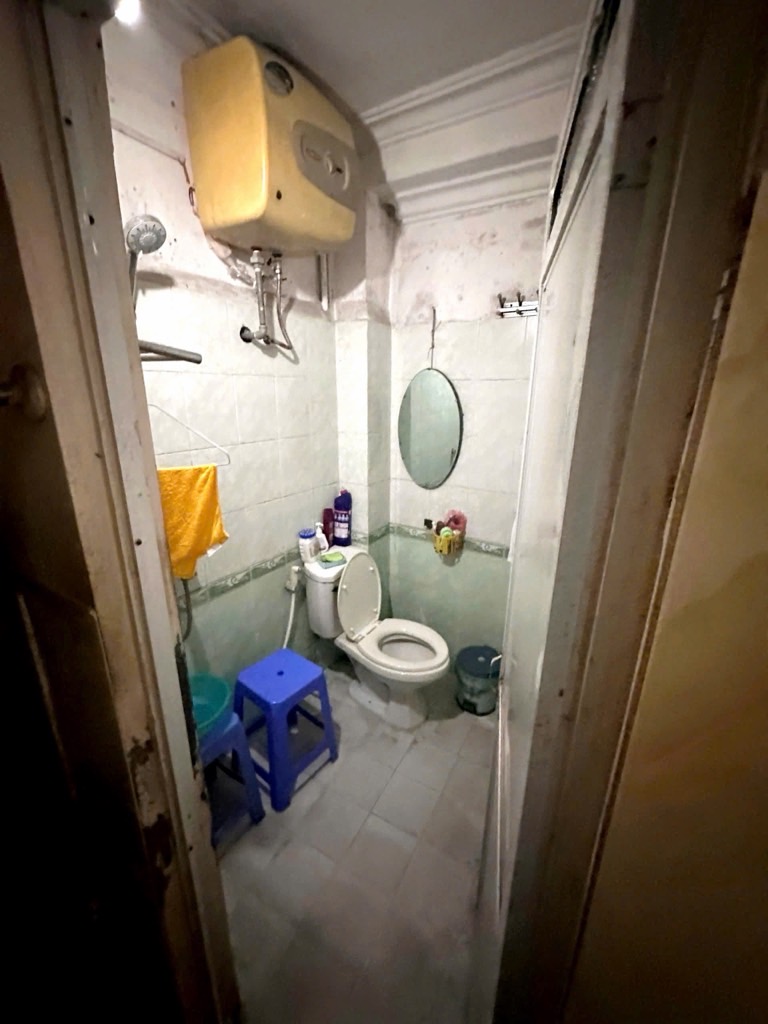 Bán nhà Khương Đình - diện tích 153m2 3 tầng - Ô TÔ ĐỖ CỔNG 50M RA MẶT PHỐ - giá 22,5 tỷ