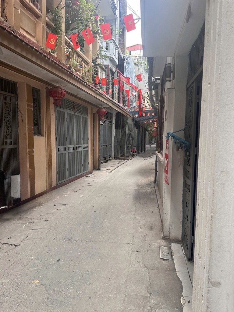 Bán nhà Khương Đình - diện tích 153m2 3 tầng - Ô TÔ ĐỖ CỔNG 50M RA MẶT PHỐ - giá 22,5 tỷ