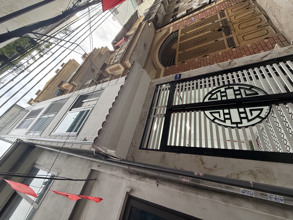 Bán nhà Trương Định - diện tích 34m2 5 tầng - Ô TÔ 4 CHỖ QUA - giá 7,5 tỷ