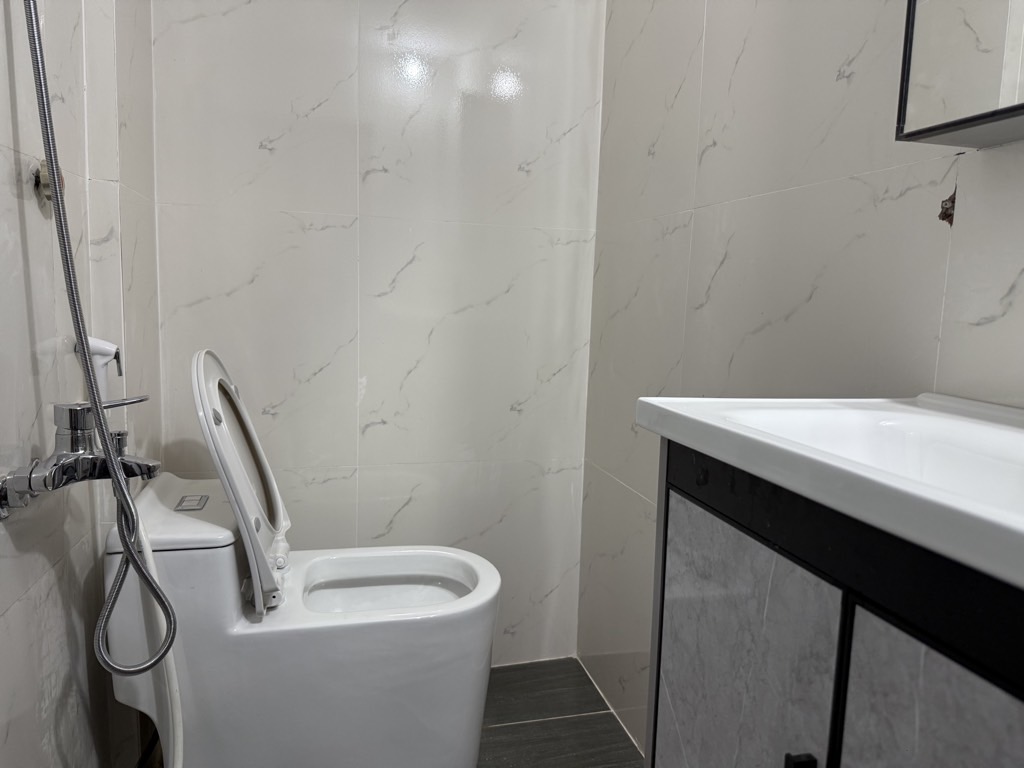 Bán nhà Trương Định - diện tích 34m2 5 tầng - Ô TÔ 4 CHỖ QUA - giá 7,5 tỷ