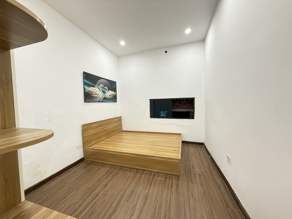 Bán nhà Trương Định - diện tích 34m2 5 tầng - Ô TÔ 4 CHỖ QUA - giá 7,5 tỷ