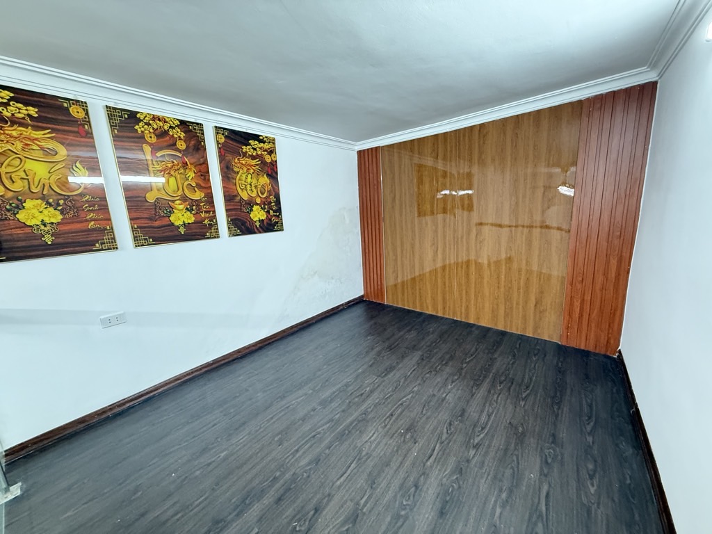 Bán nhà Trương Định - diện tích 34m2 5 tầng - Ô TÔ 4 CHỖ QUA - giá 7,5 tỷ