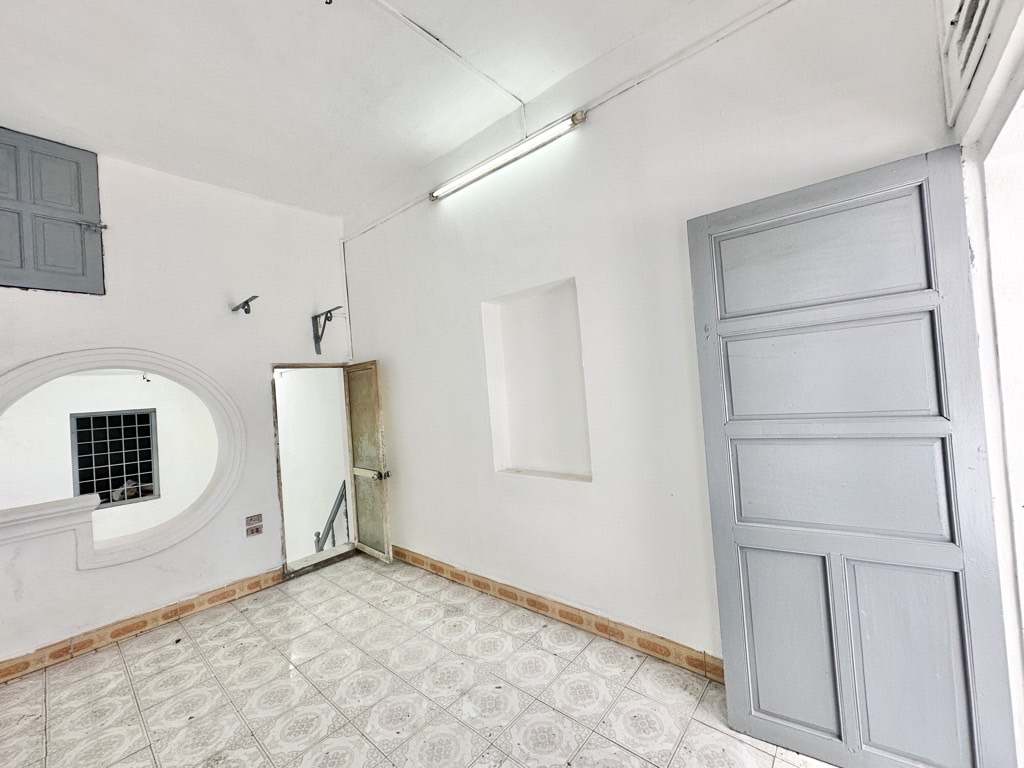 Bán nhà Nguyễn Tuân - diện tích 35m2 2 tầng - Mặt phố - giá 15,68 tỷ