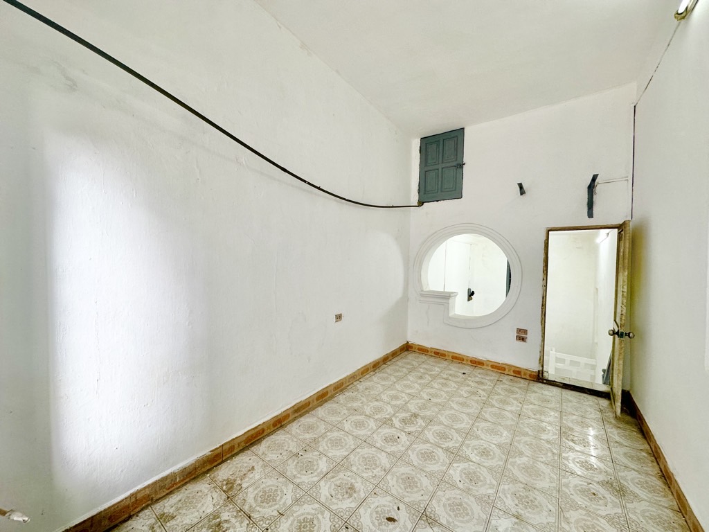 Bán nhà Nguyễn Tuân - diện tích 35m2 2 tầng - Mặt phố - giá 15,68 tỷ