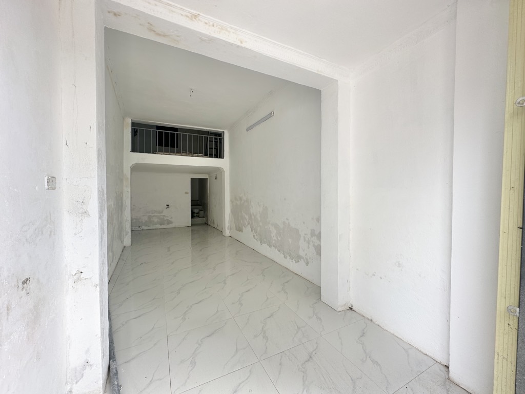 Bán nhà Nguyễn Tuân - diện tích 35m2 2 tầng - Mặt phố - giá 15,68 tỷ