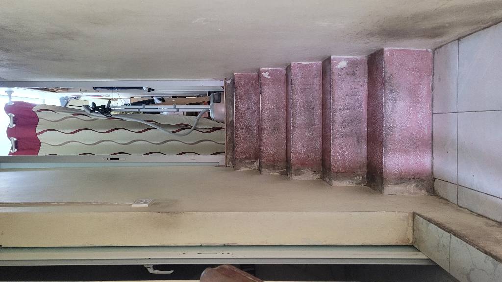 Bán nhà Trương Định - diện tích 70m2 2 tầng - ô tô tránh - giá 13,2 tỷ