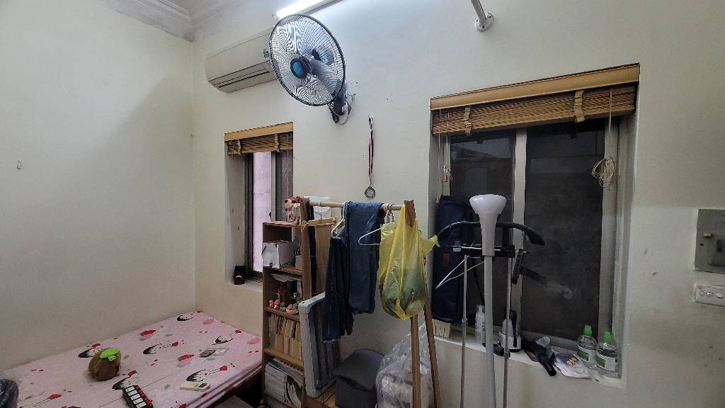 Bán nhà Trương Định - diện tích 70m2 2 tầng - ô tô tránh - giá 13,2 tỷ