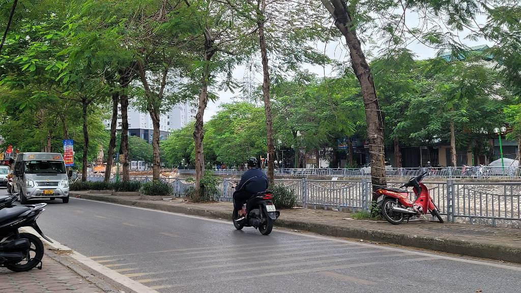 Bán nhà Trương Định - diện tích 70m2 2 tầng - ô tô tránh - giá 13,2 tỷ