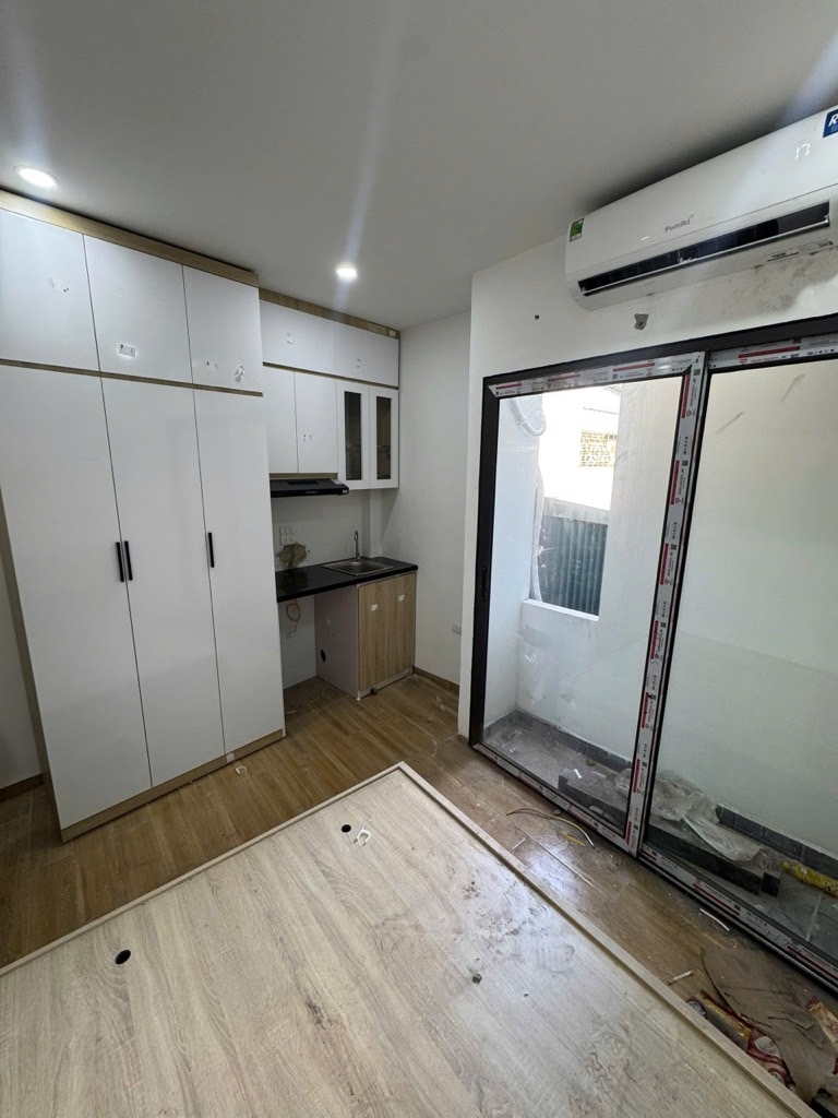 Bán nhà Ngõ Chợ Khâm Thiên - diện tích 44m2 7 tầng - Nhà mới hoàn thiện, cho thuê 11 phòng - giá 13,5 tỷ