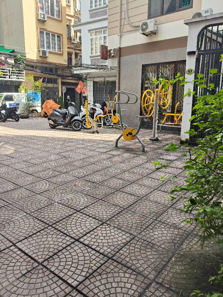 Bán nhà Ngõ limh quang - diện tích 51.1m2 3 tầng - Đất vàng mặt ngõ thông - giá 12,3 tỷ