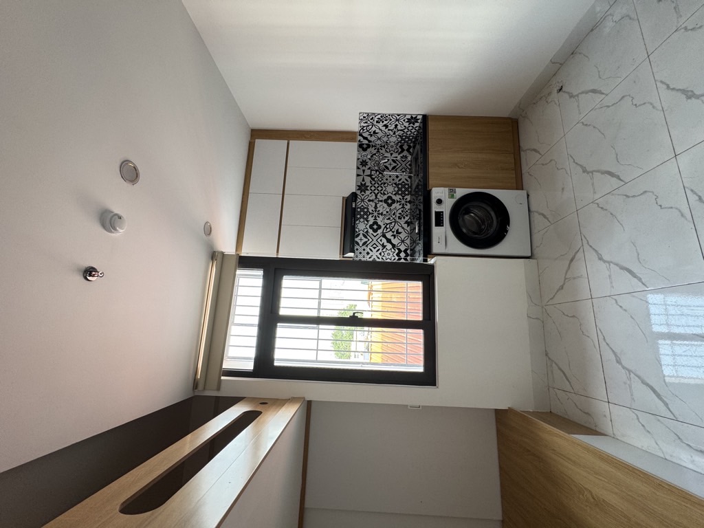 Bán nhà Minh Khai - diện tích 44m2 6 tầng - Thang máy - giá 13 tỷ